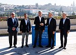 De izquierda a derecha Miguel Ángel Escotet, director general de RS y Comunicación de ABANCA y presidente de Afundación; el comisario del Xacobeo 2027, Marcos Gómez Román; el presidente de la Xunta de Galicia, Alfonso Rueda; el presidente de ABANCA, Juan Carlos Escotet Rodríguez; y el consejero delegado de ABANCA, Francisco Botas. 